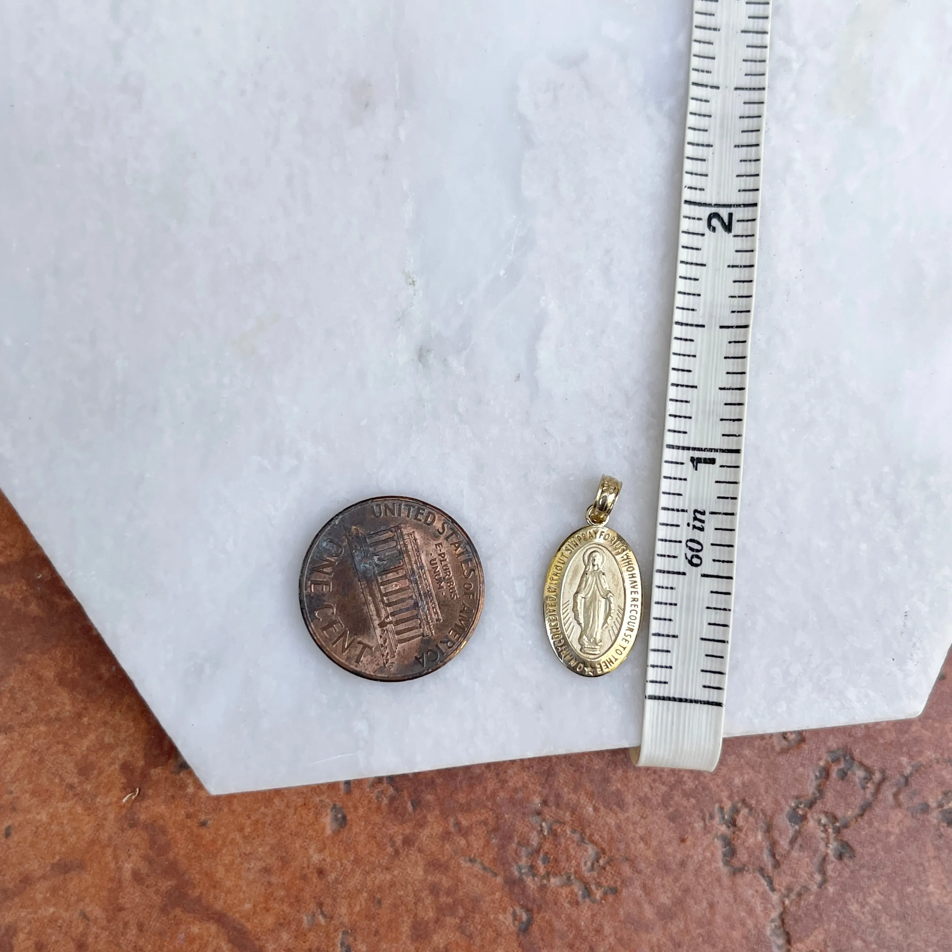 14KT Yellow Gold Oval Miraculous Mary Medal Pendant 17.5mm