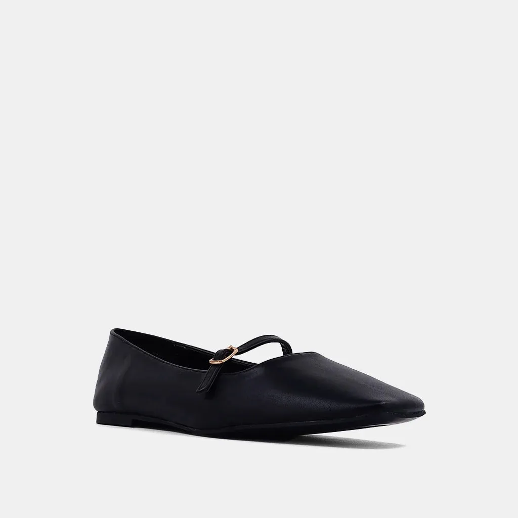 Adele Flat