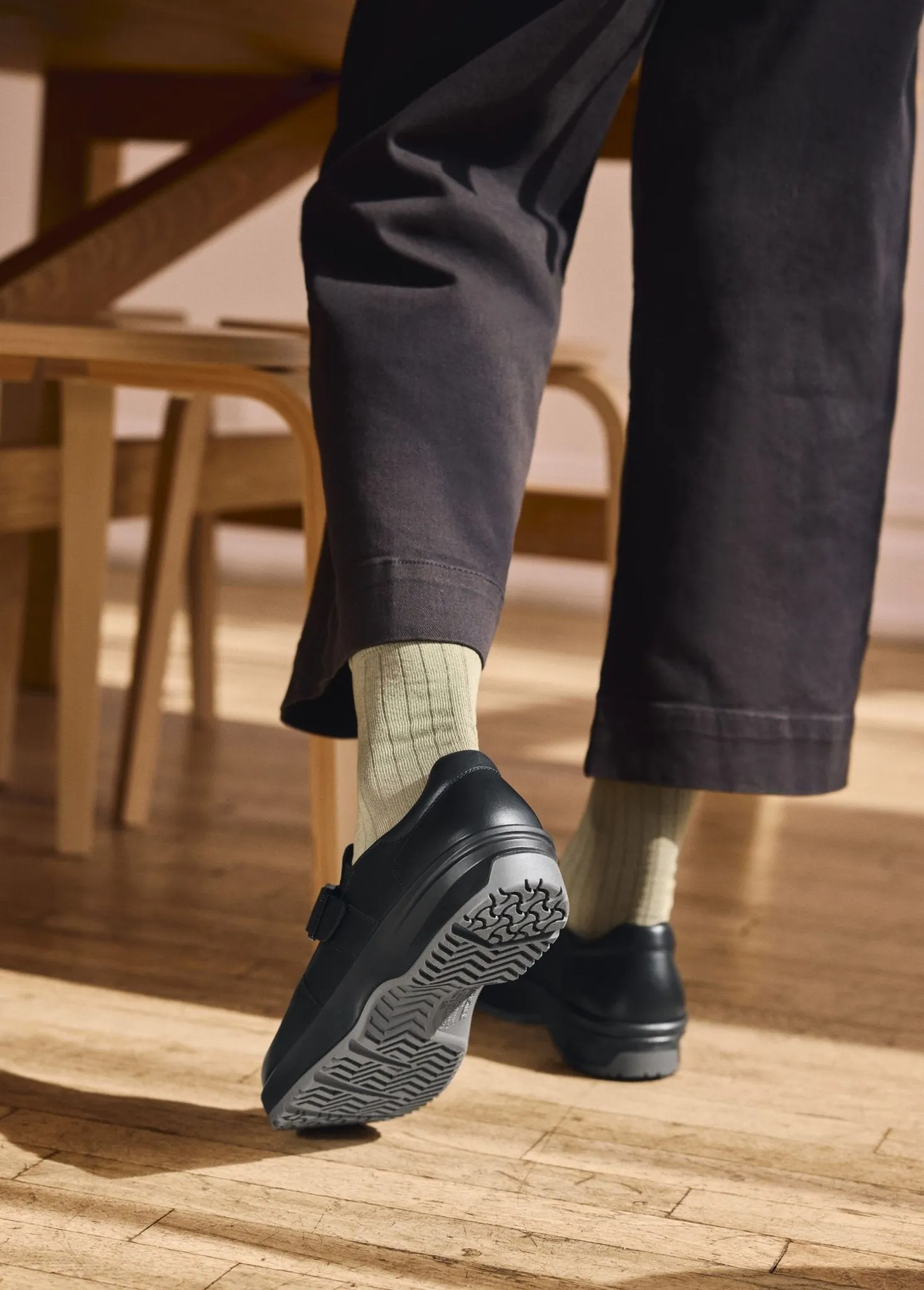 Birkenstock Caris Pro Shoe - Black Leather | Removeable Footbed