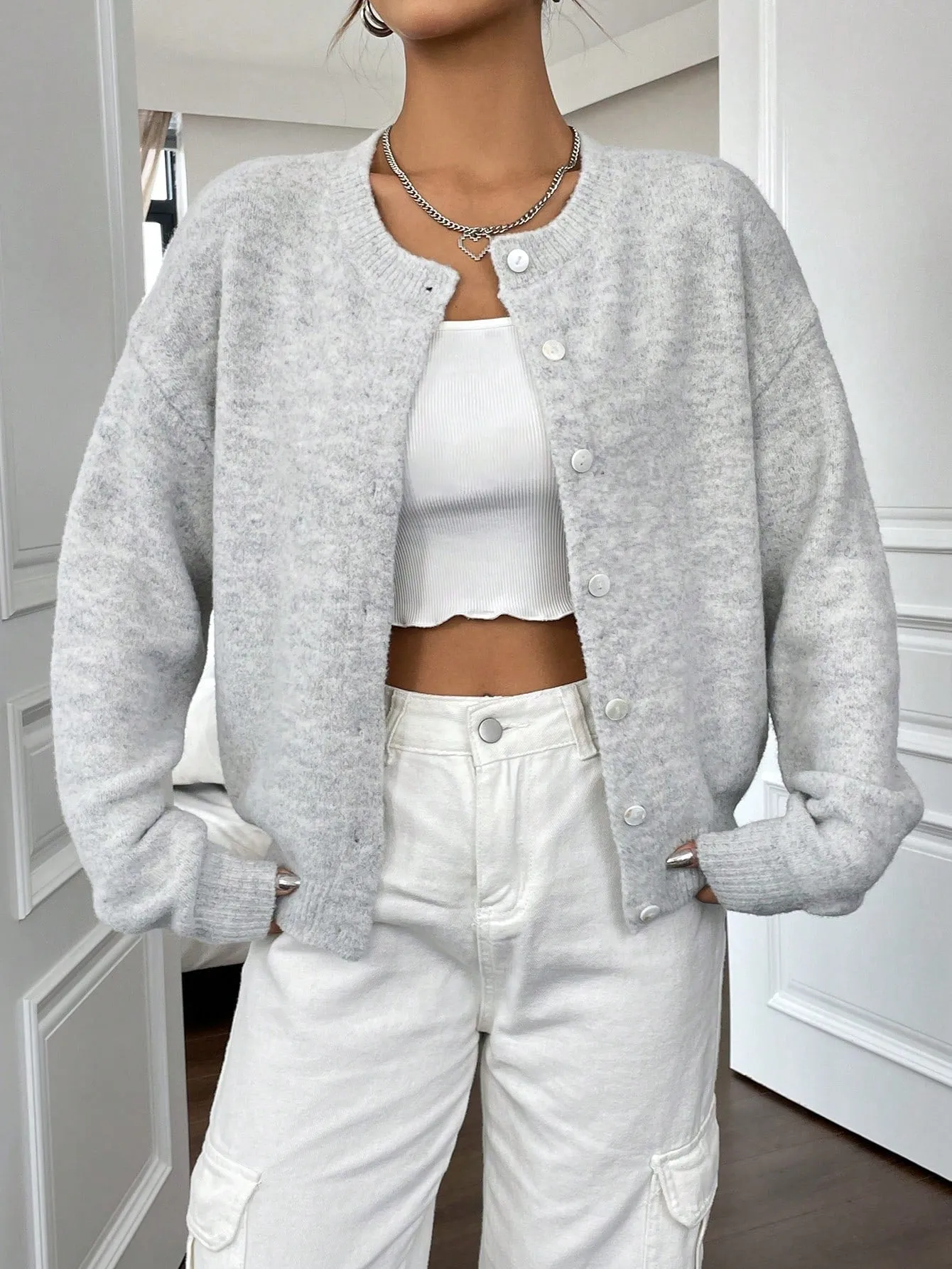 Cherry Vibes: Chaquetas y blusas de moda en 🌸