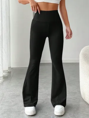 Cherry Vibes: Pantalones negros de pierna acampanada para mujer