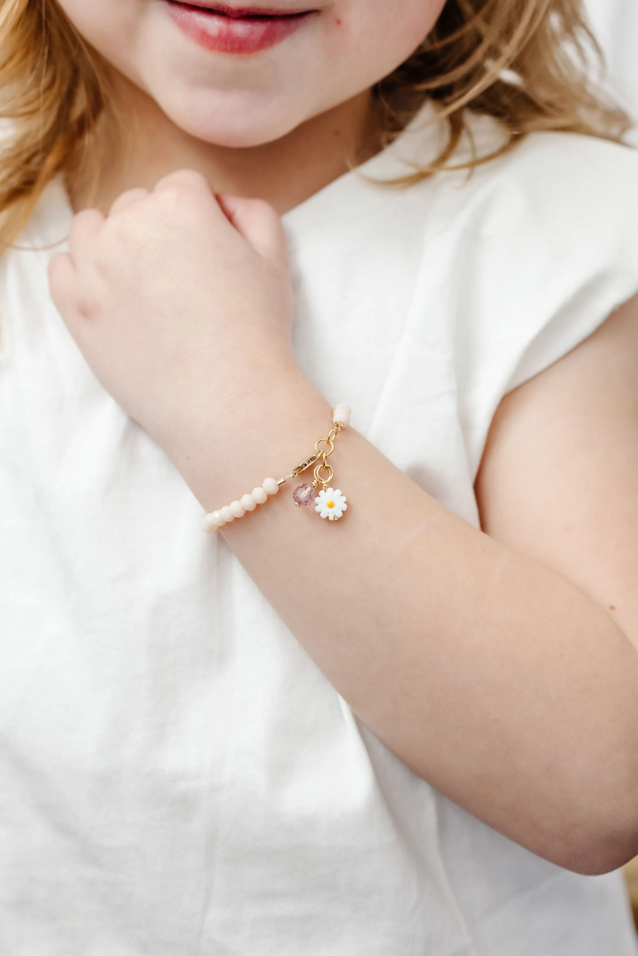 Daisy Charm (8MM)
