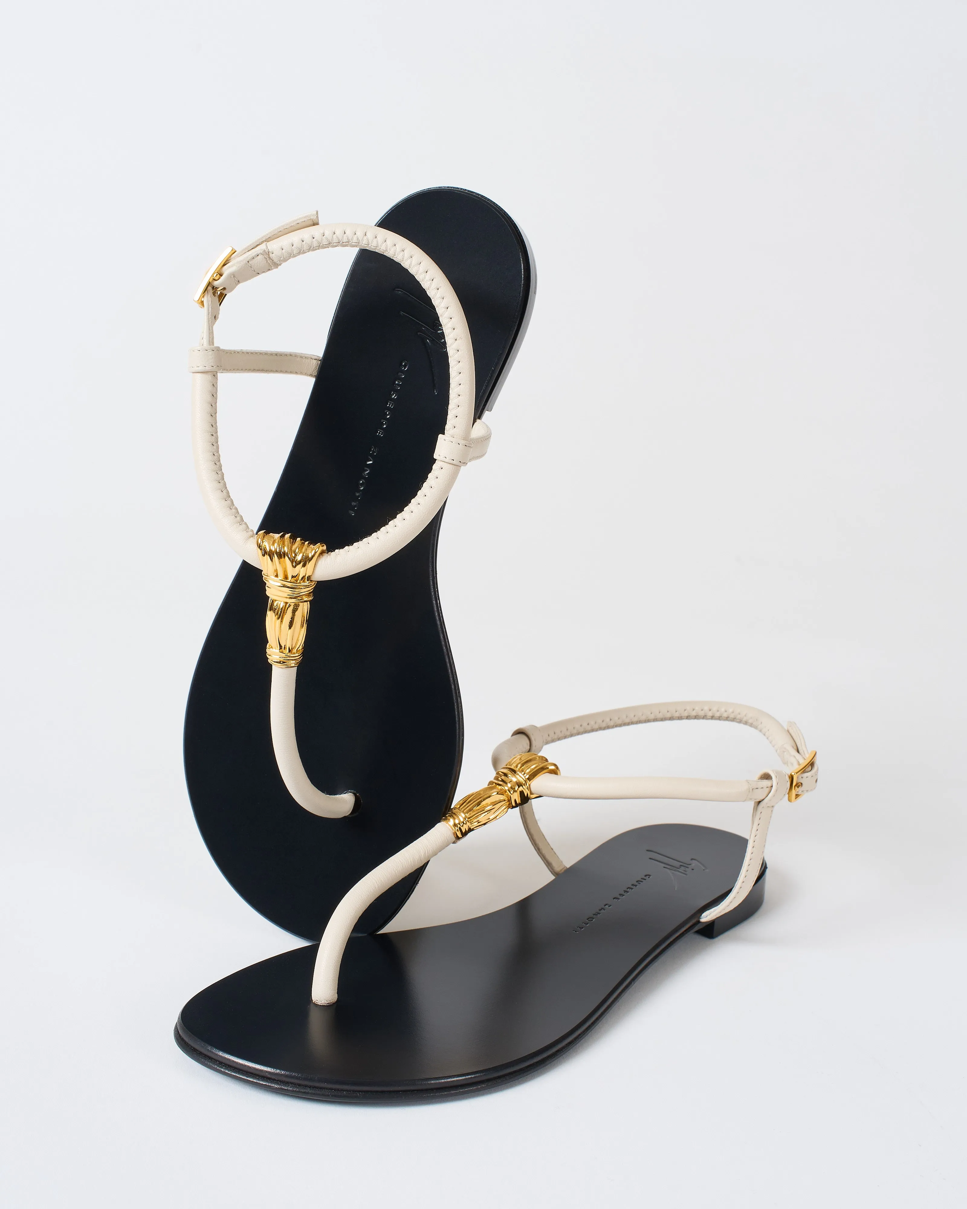 flat sandal thong