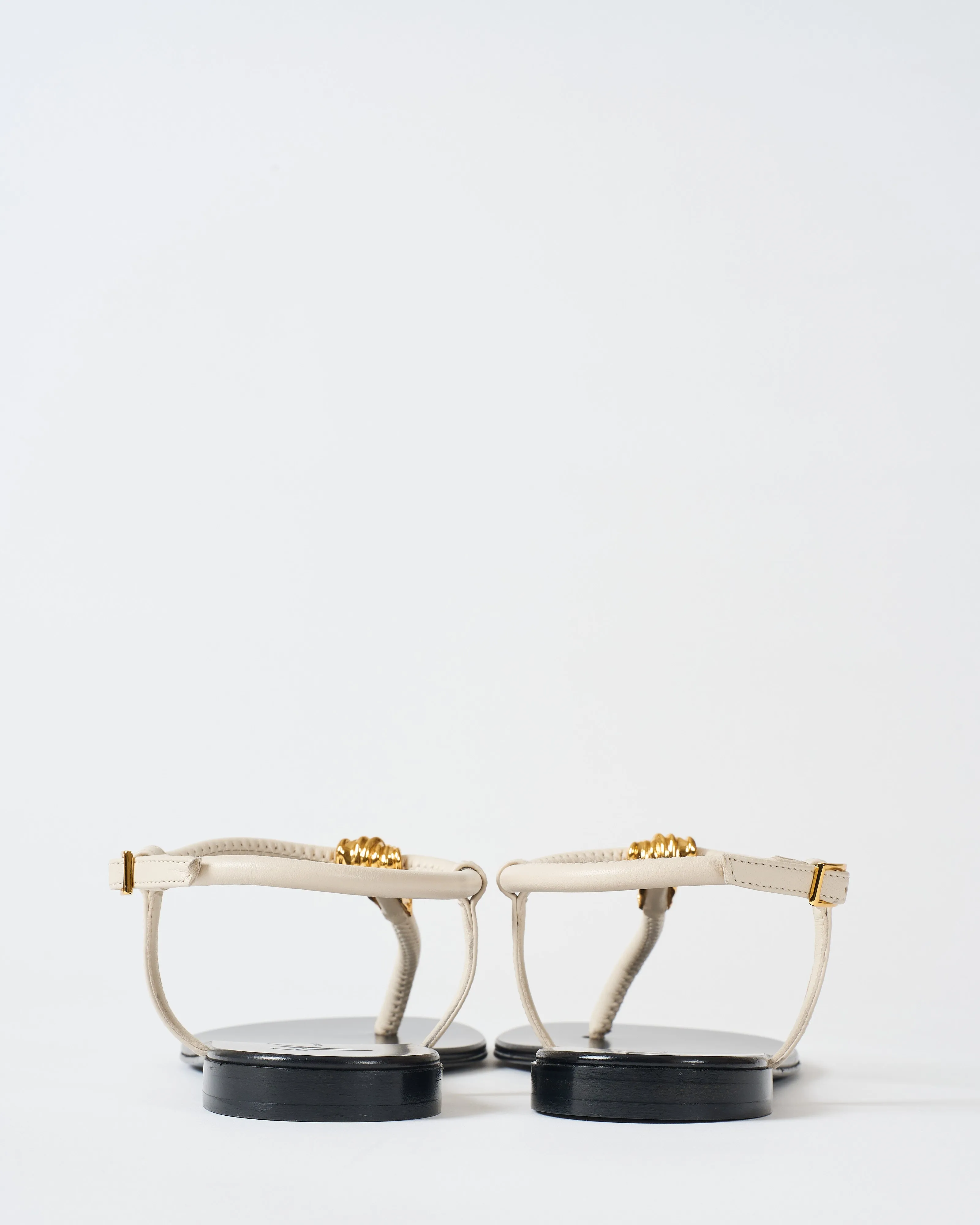 flat sandal thong