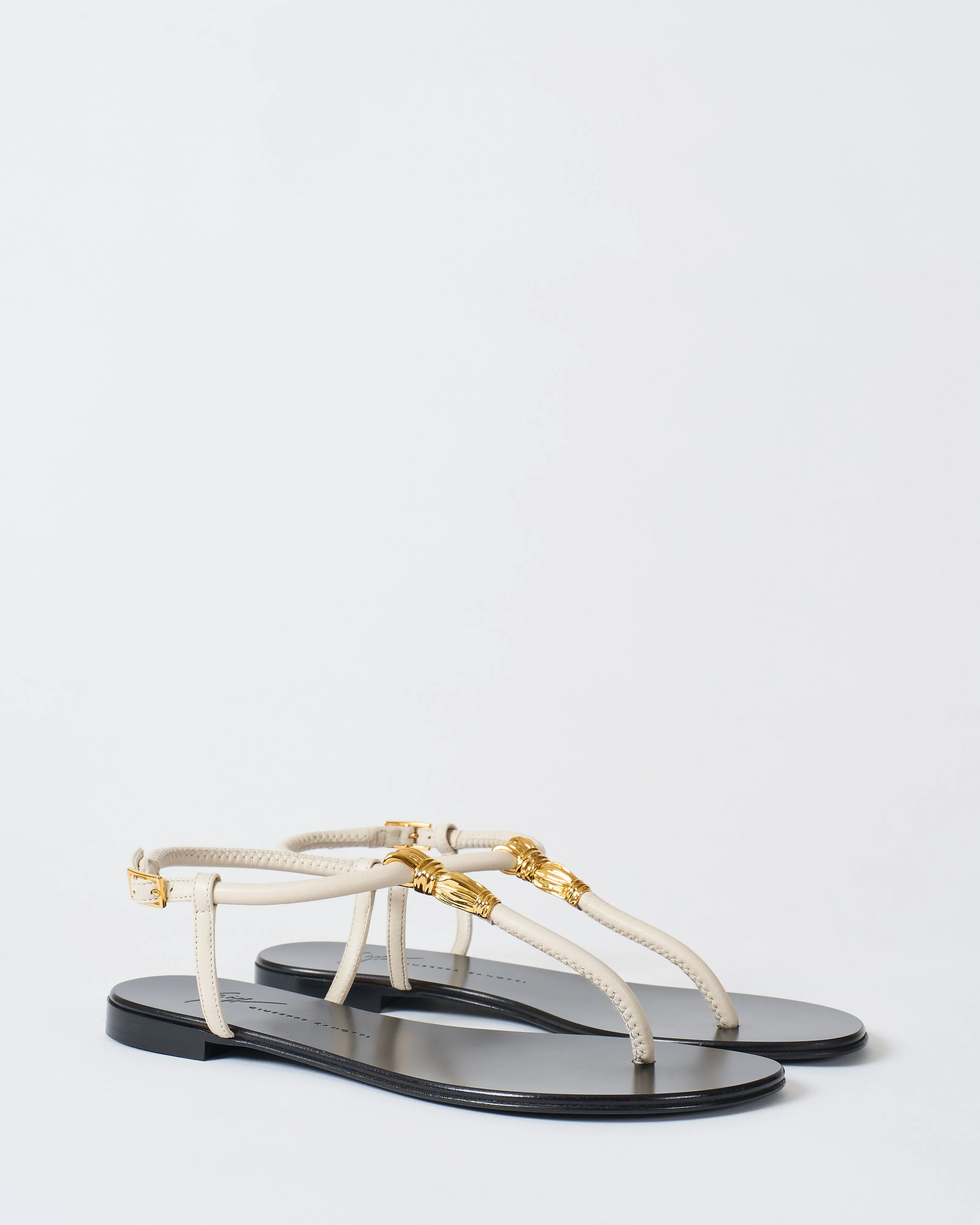 flat sandal thong