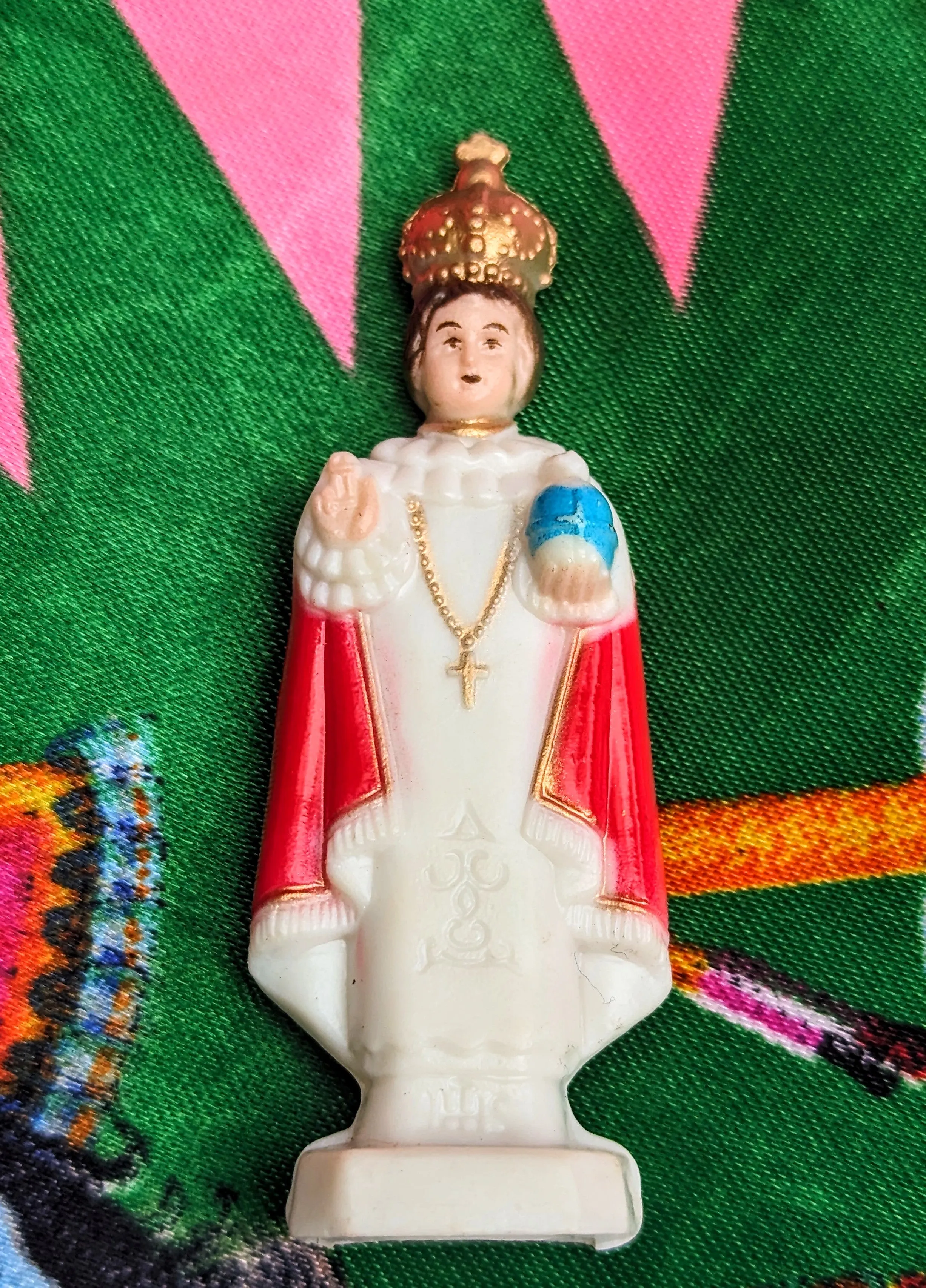 Mini religious statues