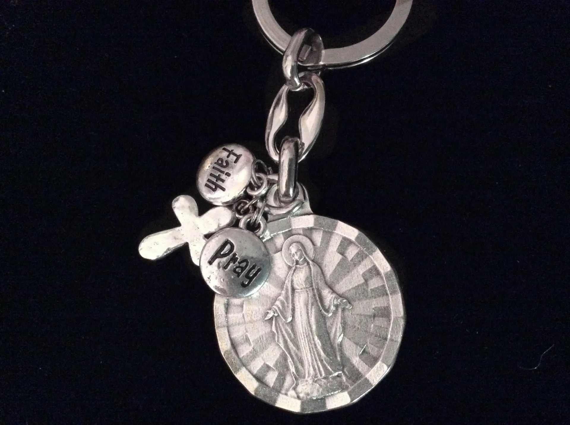 Miraculous Medal Key Chain Medal Silver Key Ring Virgin Mary Catholic Medal Gift Inspirational Jewelry