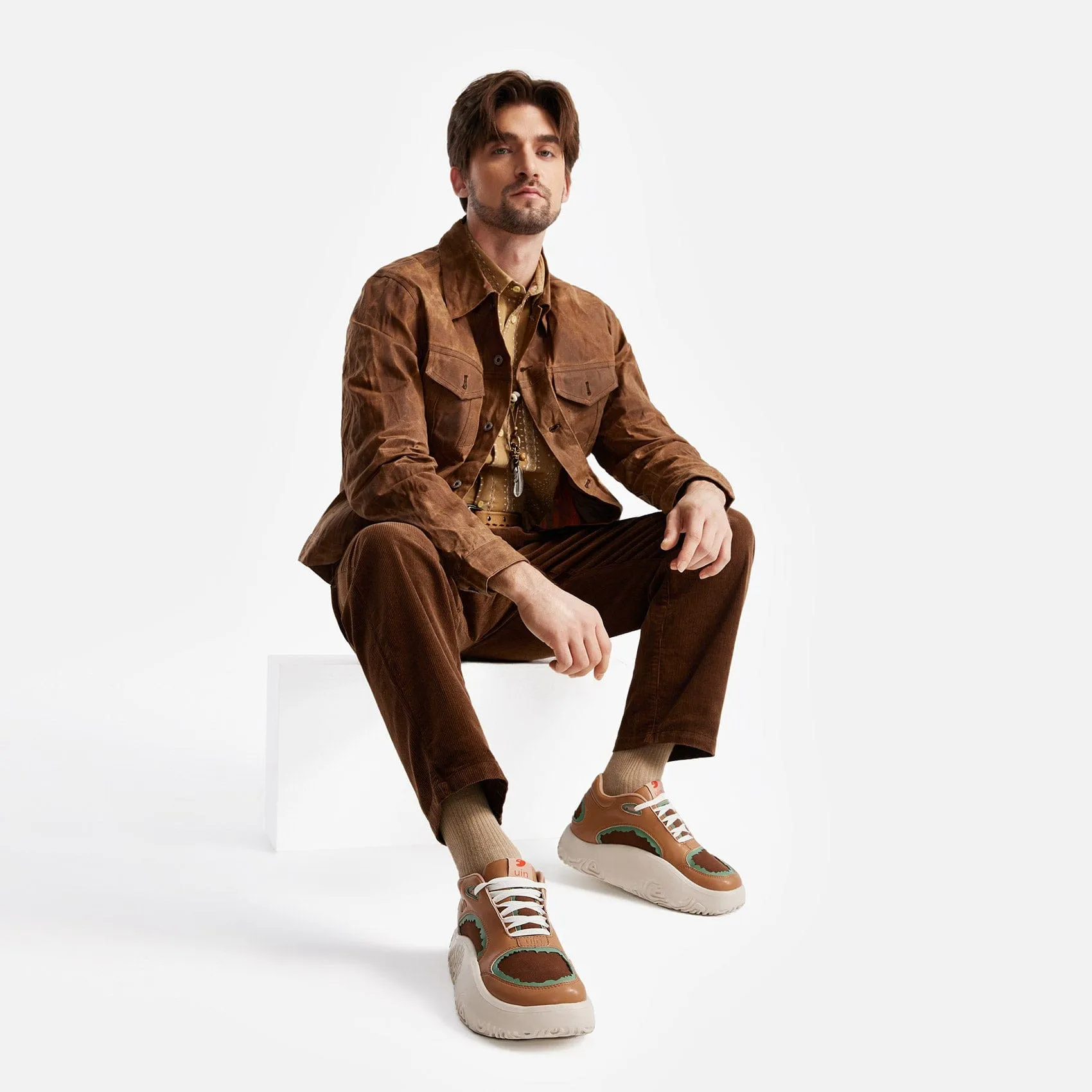 Oak Brown White Vigo V Men
