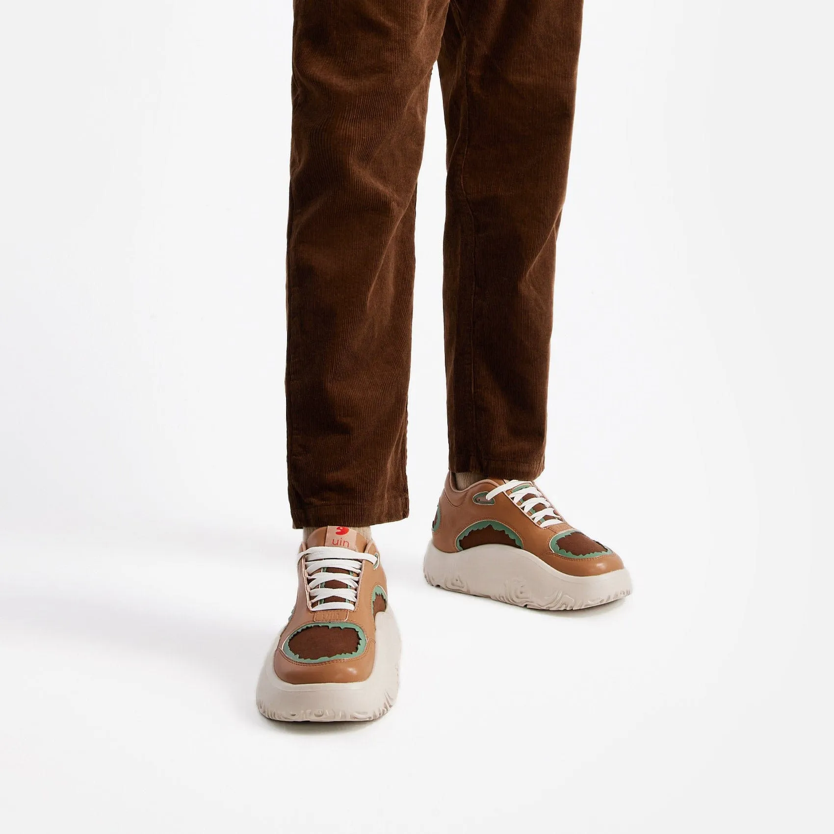 Oak Brown White Vigo V Men