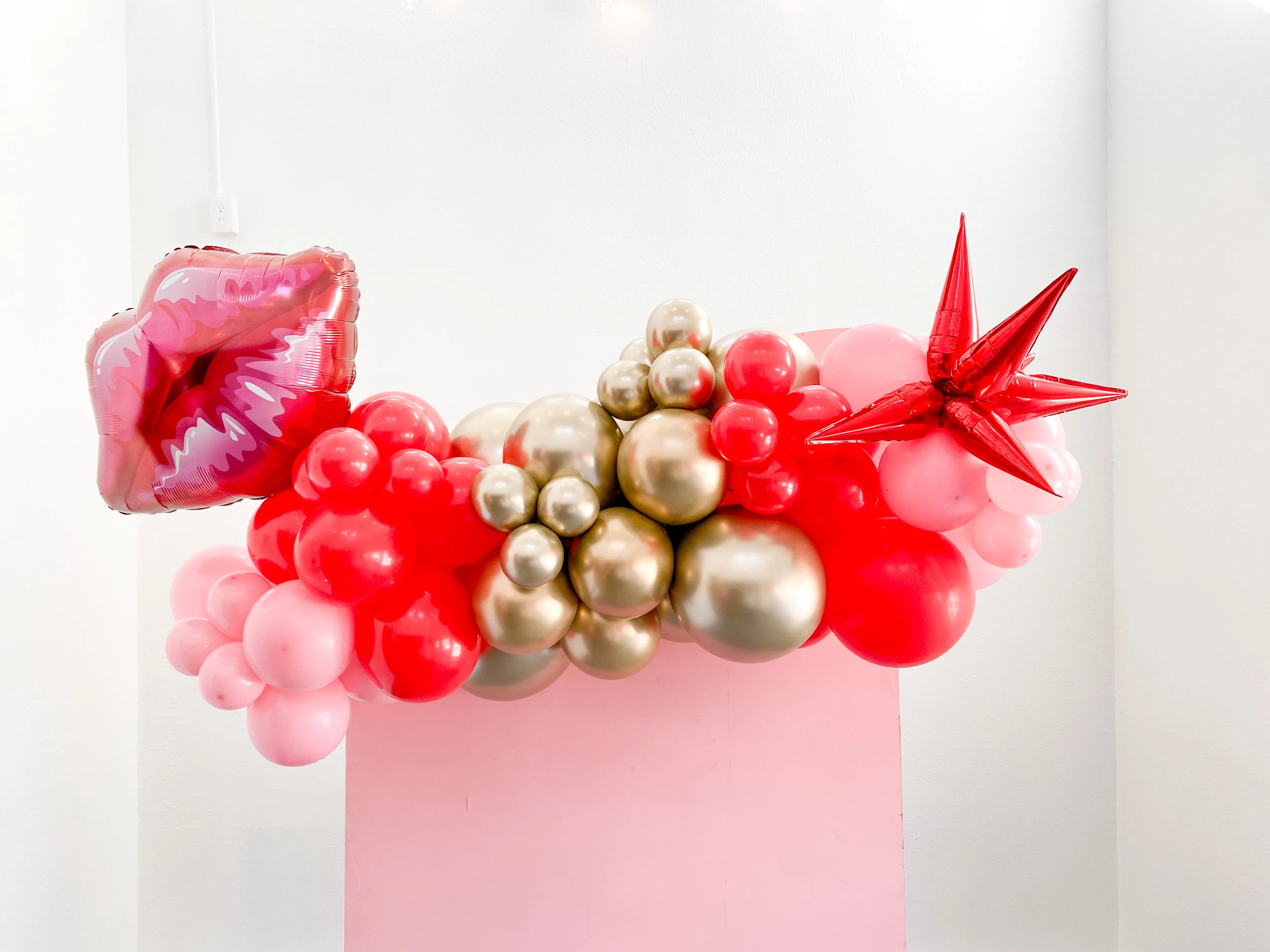 "Shut Up and Kiss Me" Grab and Go Garland