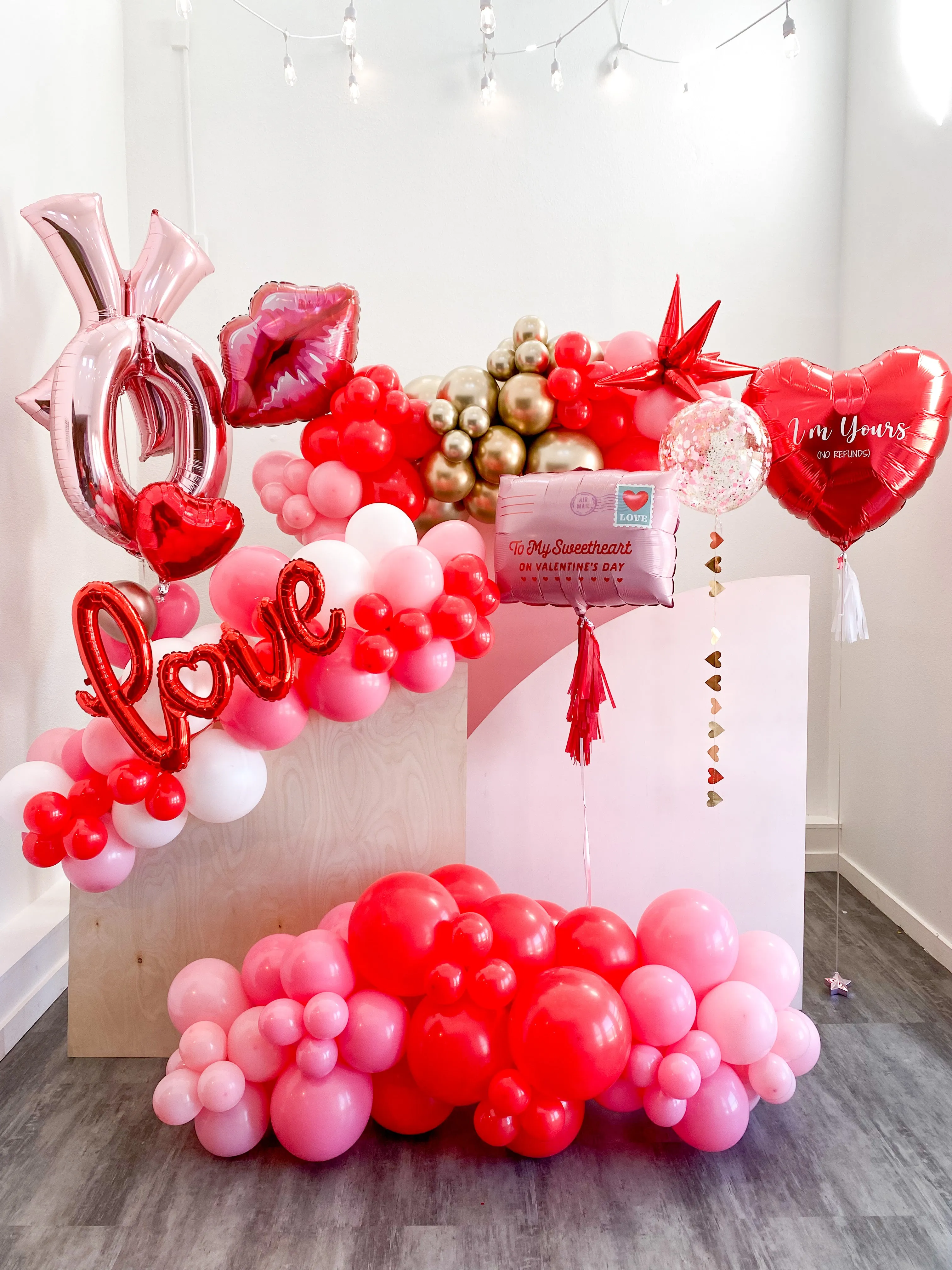 "Shut Up and Kiss Me" Grab and Go Garland