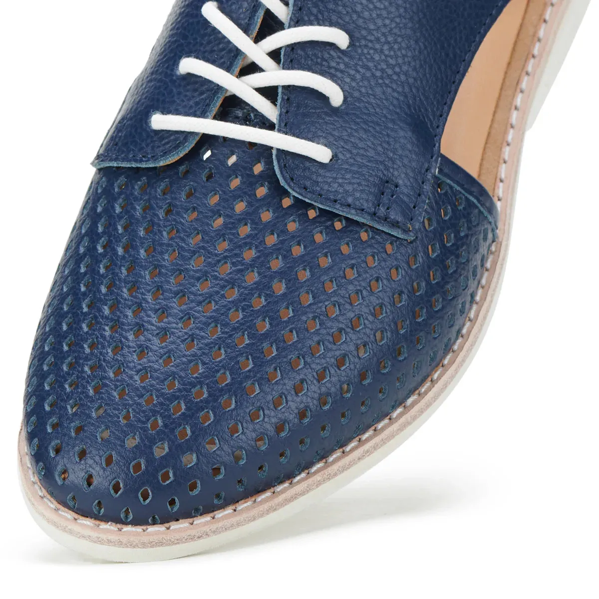 Side Cut Punch Shoe - Navy Tumble