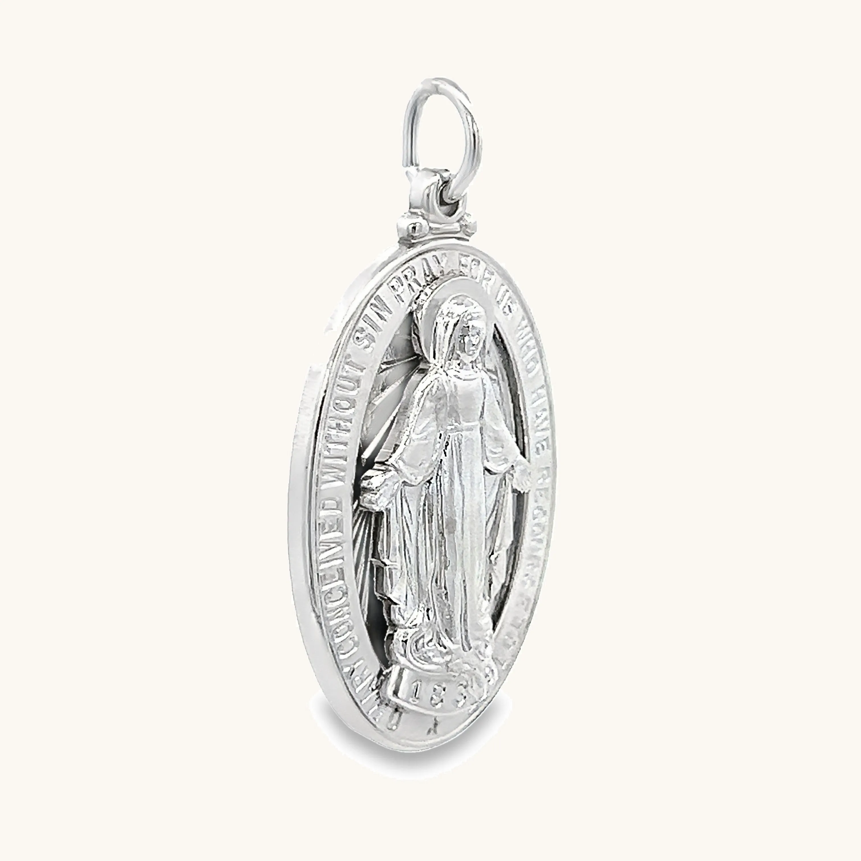 STERLING SILVER RAISED MIRACULOUS FIGURE MEDAL | OVAL