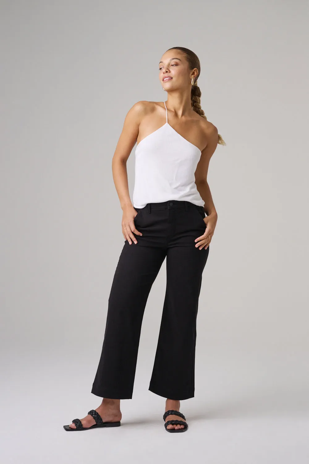 The Malibu Wide Chino Cropped  |  Jet Black