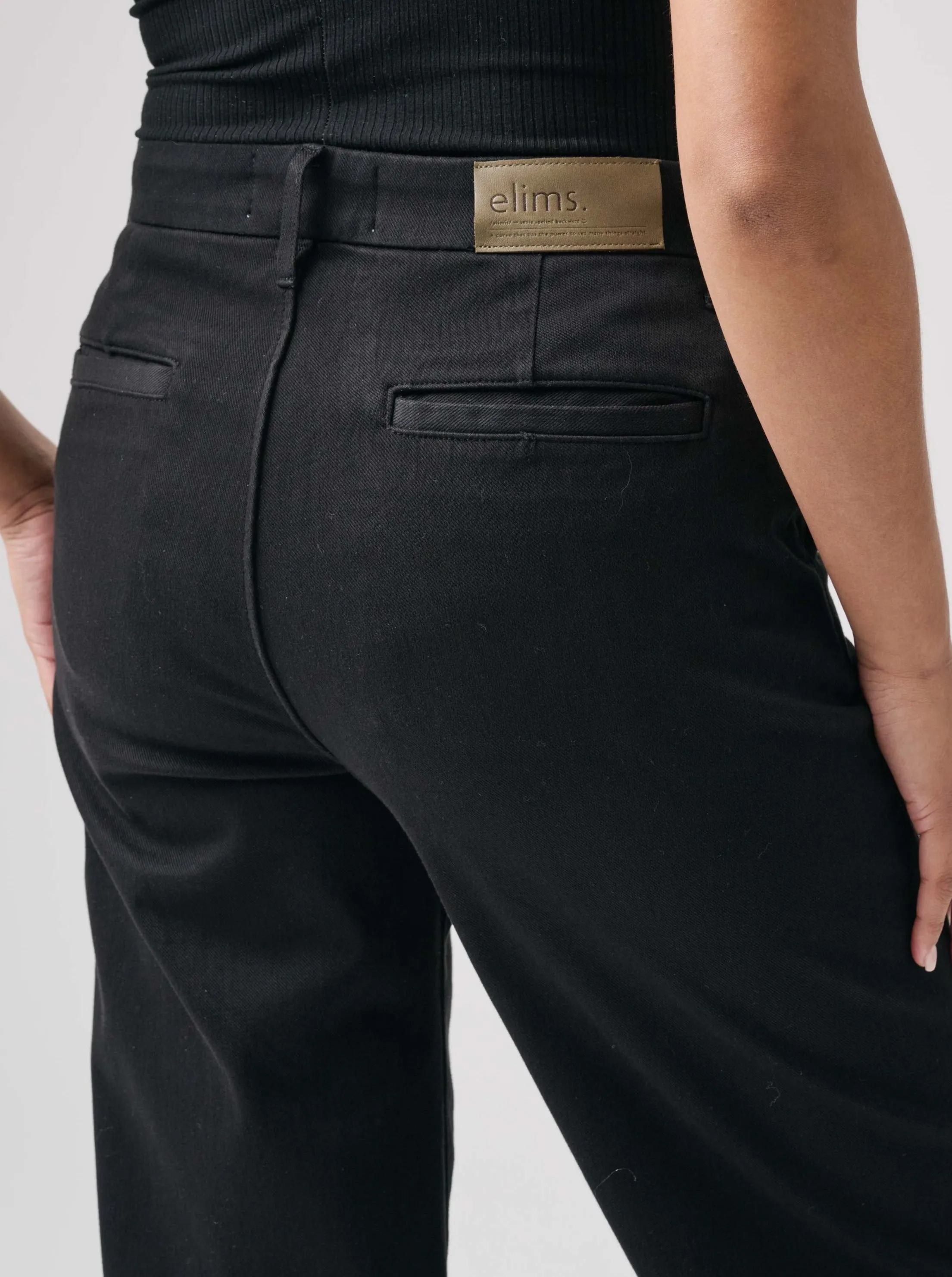 The Malibu Wide Chino Cropped  |  Jet Black