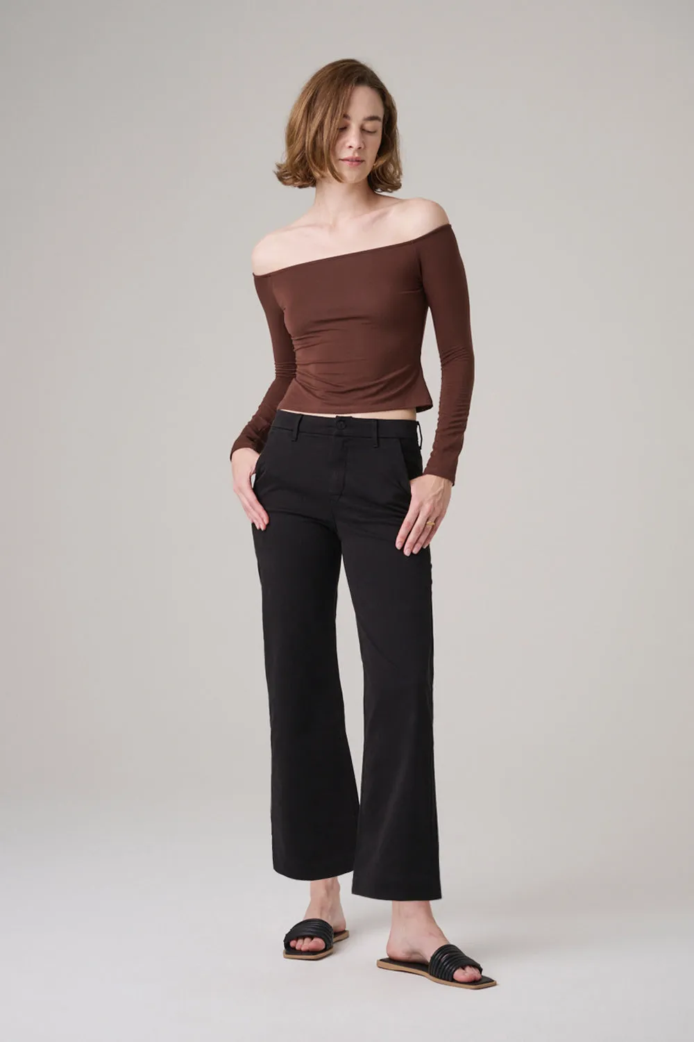 The Malibu Wide Chino Cropped  |  Jet Black