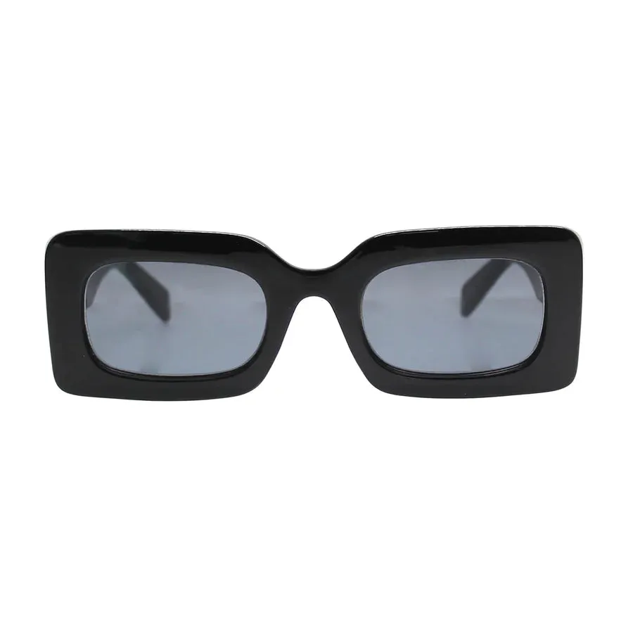 Twiggy Black