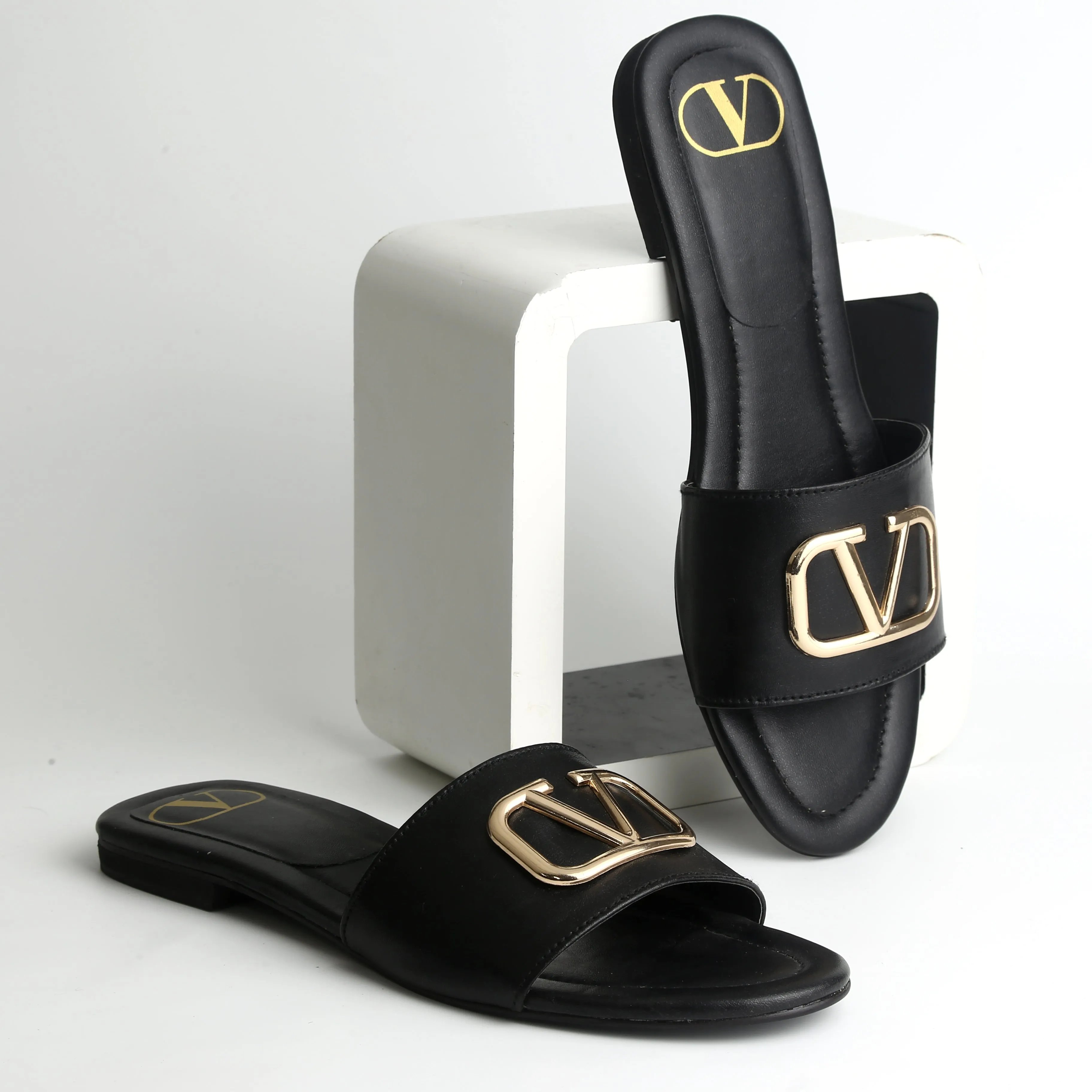 Valntino Basic Flats (Black)