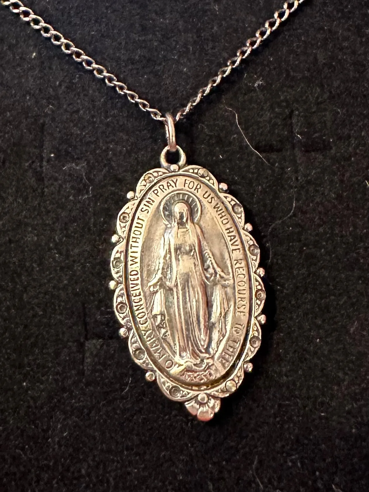 Vintage Ornate Sterling Silver Saint Mary Virgin Mary Miraculous Medal Religious Pendant Necklace in Box